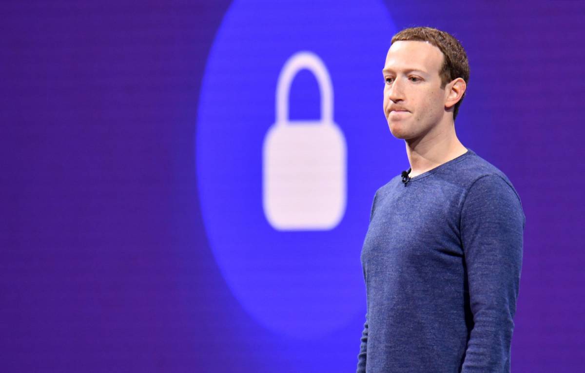 Facebook cancella 583 milioni di profili fake e 837 di contenuti spam
