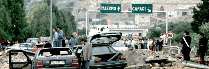 Palermo, nel quartiere Passo di Rigano rifiutati i "lenzuoli della legalità"