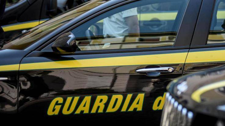 Gdf, frode e contrabbando: 9 arresti. C'è anche il viceprefetto dell'isola d'Elba
