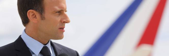 E Macron loda Mattarella: "Coraggio e responsabilità"