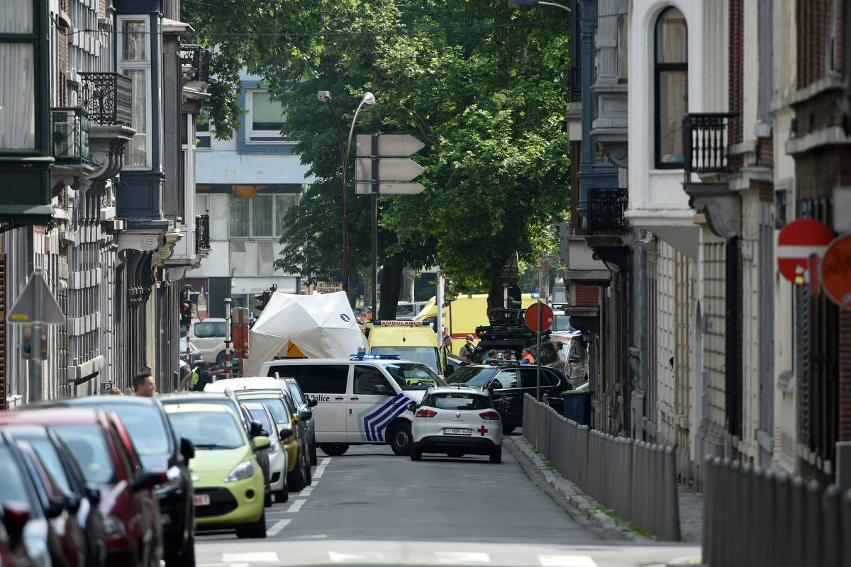 Belgio, a Liegi torna il terrore: 3 morti: "Urlava Allah Akbar" 