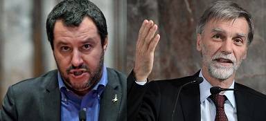 Salvini replica a Delrio: "Meglio tacere e sembrare stupidi..."