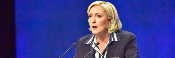 Global Compact, Marine Le Pen a Macron: "Non firmi, è tradimento"
