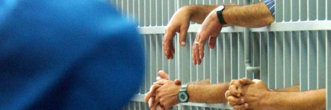 Salerno, si affrontano i detenuti: scoppia la rissa in carcere