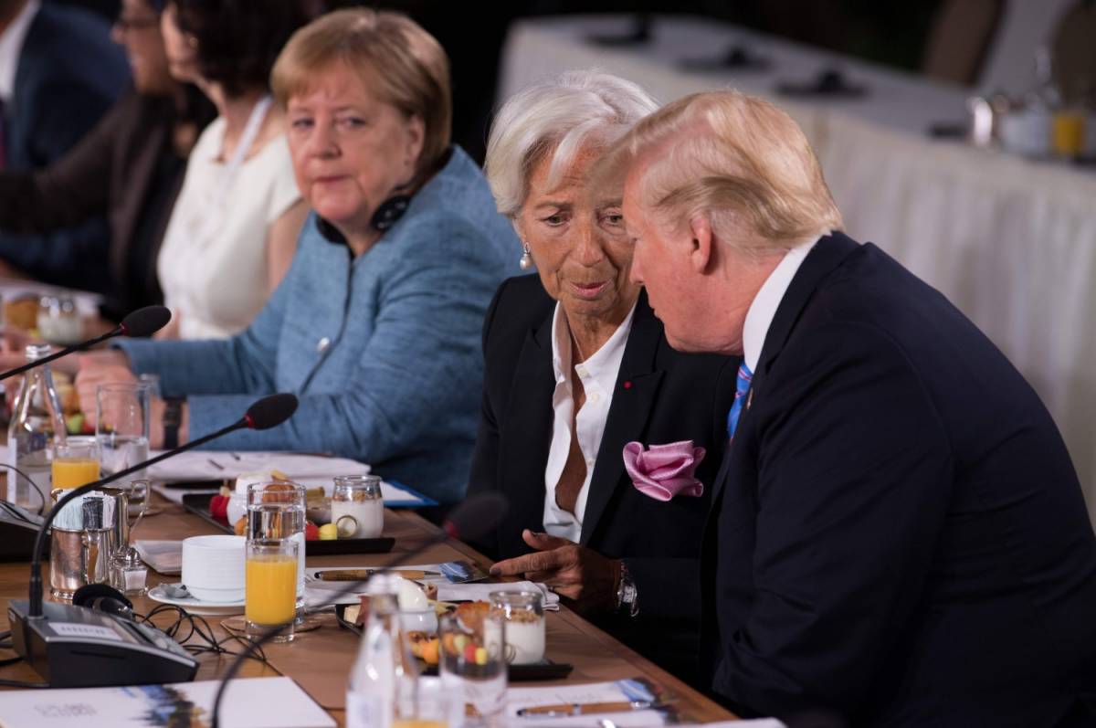G7, documento comune sui dazi. Ma Macron e Merkel: "Non basta"