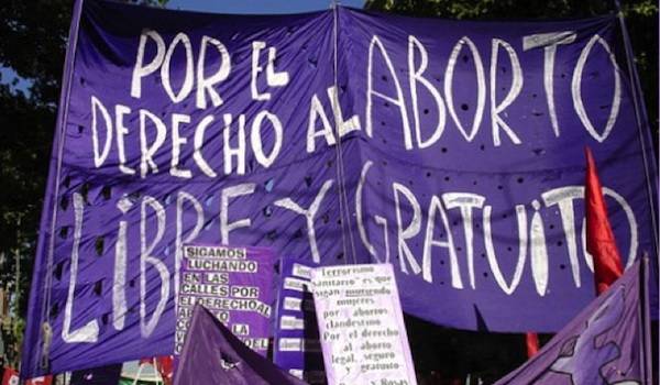 L'Argentina in bilico: un pugno di voti per la svolta sull'aborto