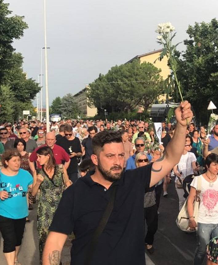 Firenze va in piazza contro i rom assassini. La rabbia della Lega