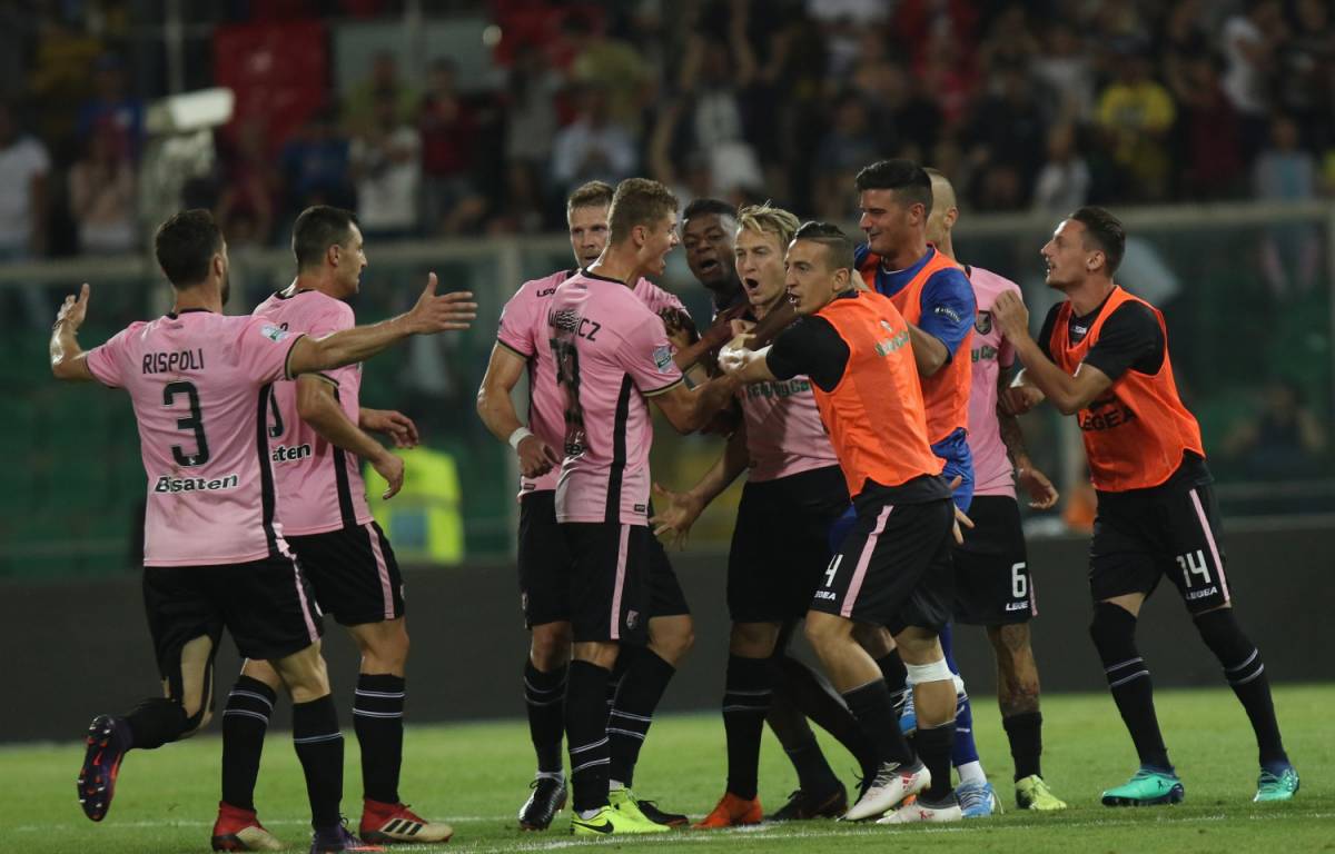 Il Palermo vince in rimonta contro il Frosinone: 2-1 e Serie A ad un passo