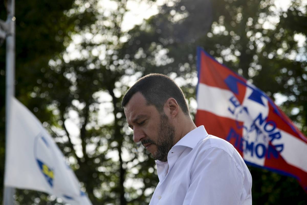 L'accusa choc contro Salvini: "Mandante di omicidi razzisti"