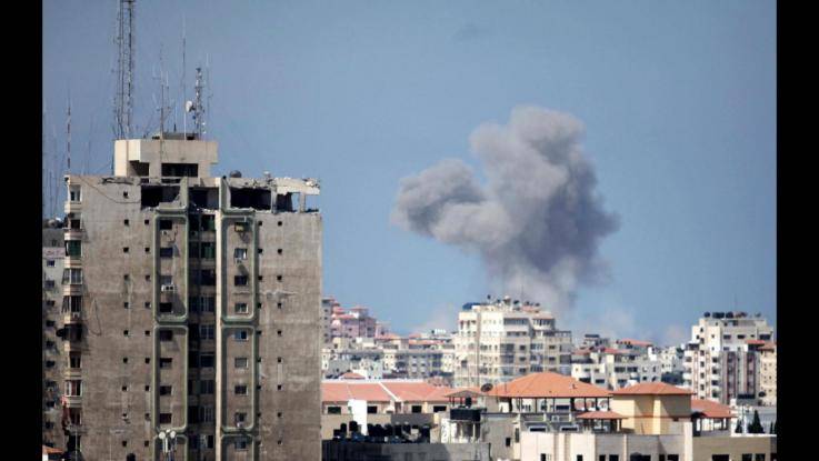 Gaza, raid israeliano contro Hamas. Distrutte batterie missilistiche