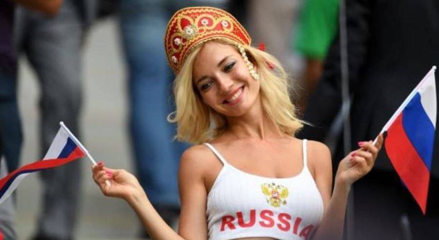 Miss Mondiale e la sua promessa hot: "Se la Russia vince la Coppa..."