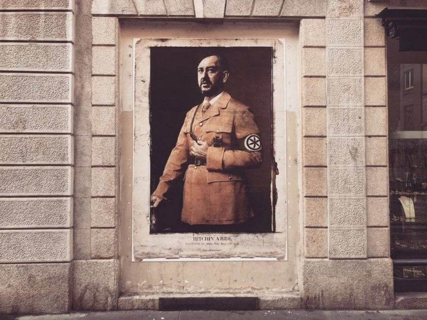 Milano, Salvini diventa Hitler nel poster di uno street artist