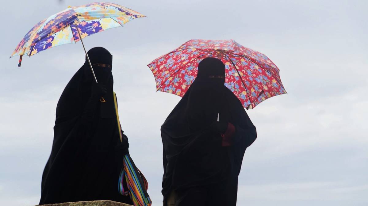 L’Olanda vieta il burqa nei luoghi pubblici 