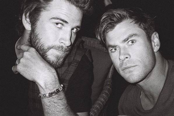 Chris e Liam Hemsworth: un selfie da 2 milioni di like