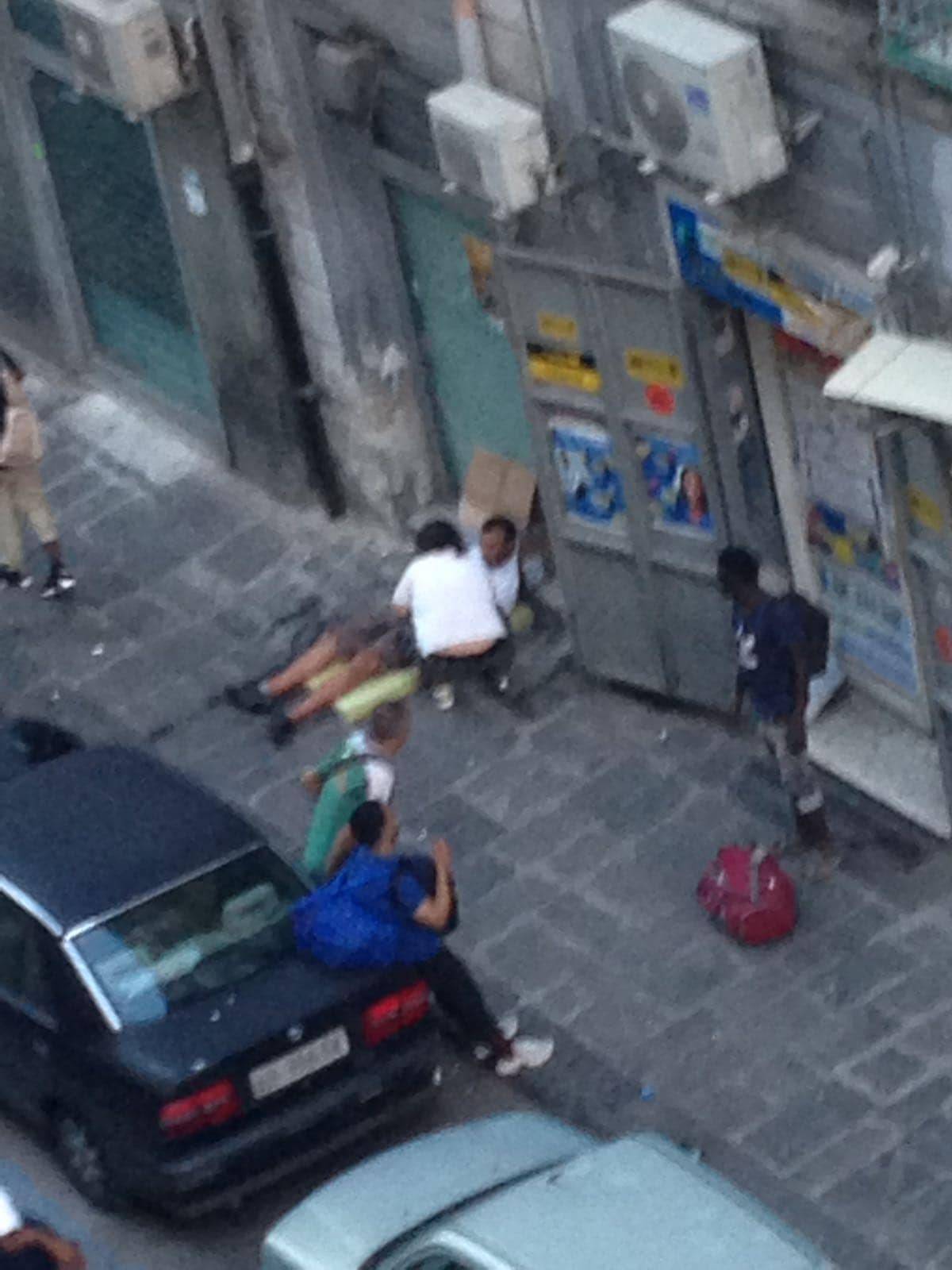 “Vi prego, aiutateci”: il grido di dolore dei cittadini di Napoli 