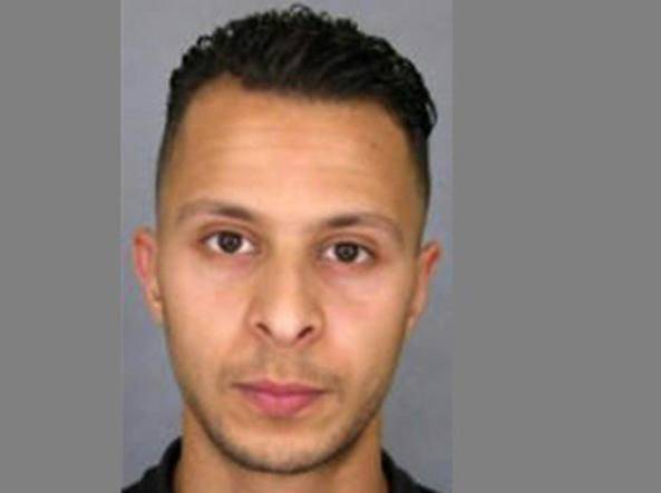La Francia condannata a risarcire il jihadista Salah Abdeslam