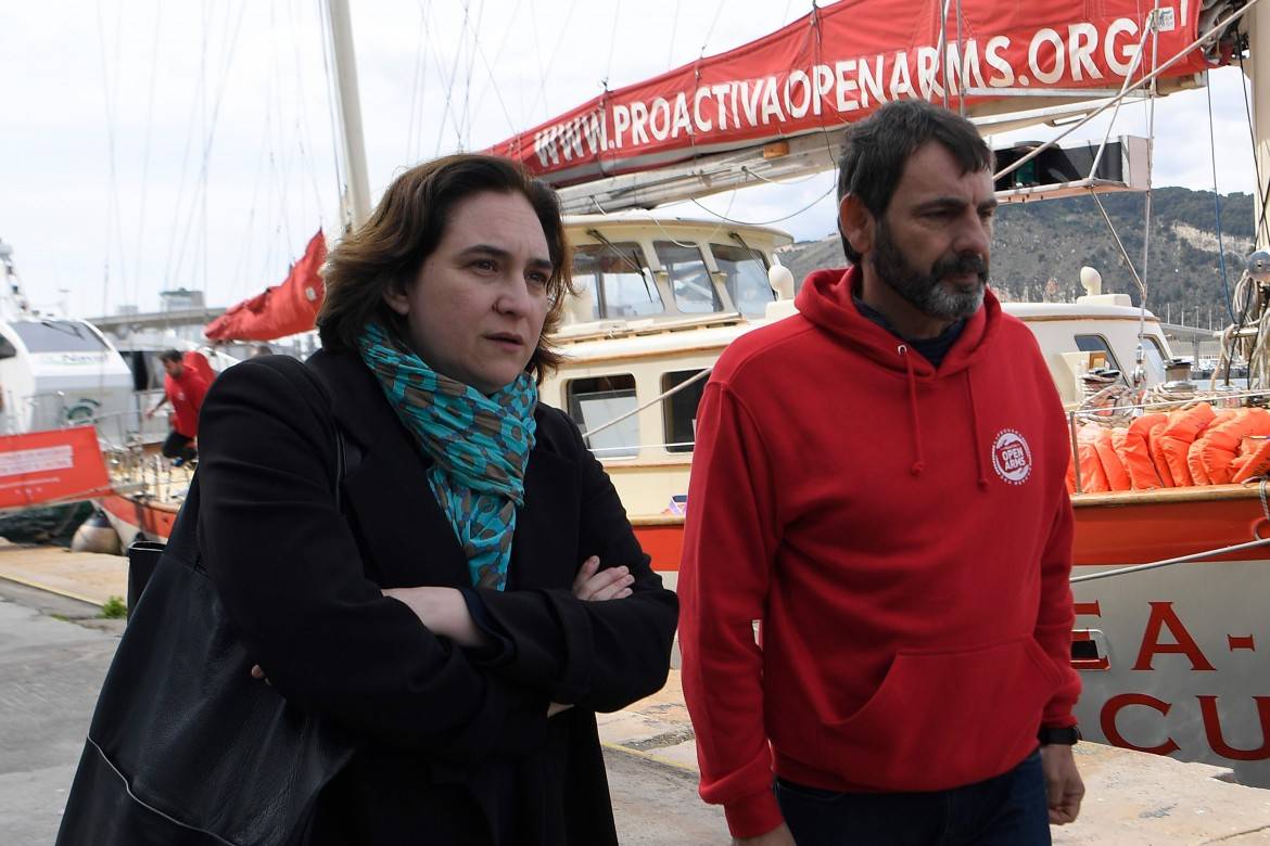 Migranti, accusa choc di Ada Colau: "Salvini li condanna a morte"