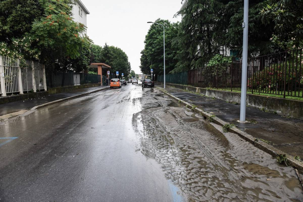 Il maltempo sferza Milano. A Malpensa voli bloccati un'ora per la grandine 