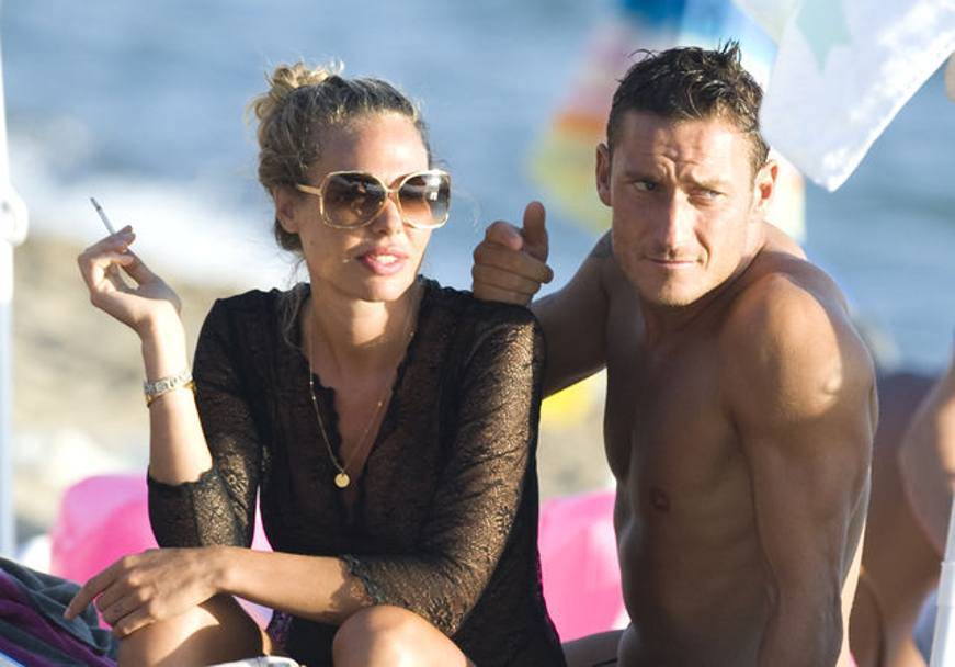 Francesco Totti, in arrivo una serie tv insieme alla moglie Ilary Blasi