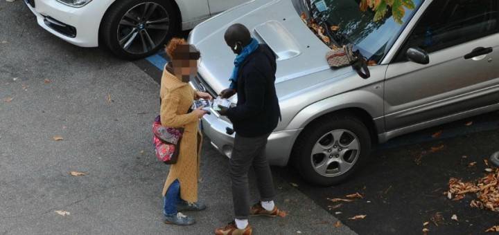 La Cassazione condanna per estorsione il parcheggiatore abusivo