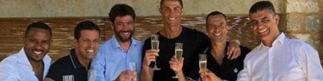 Cristiano Ronaldo, mancia da record lasciata al resort in Grecia: 20.000 euro
