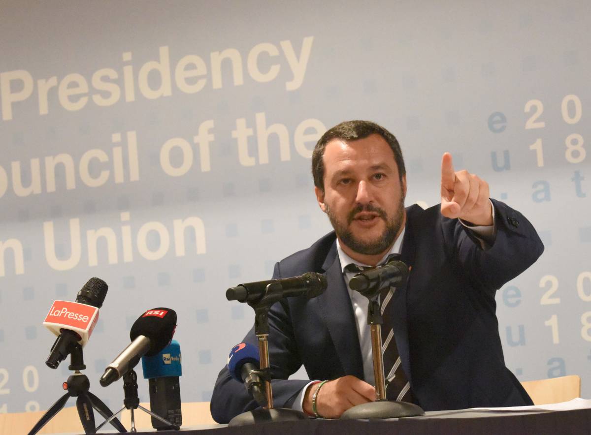 La costituzionalista difende Salvini: "Su di lui diffamazioni deliranti"