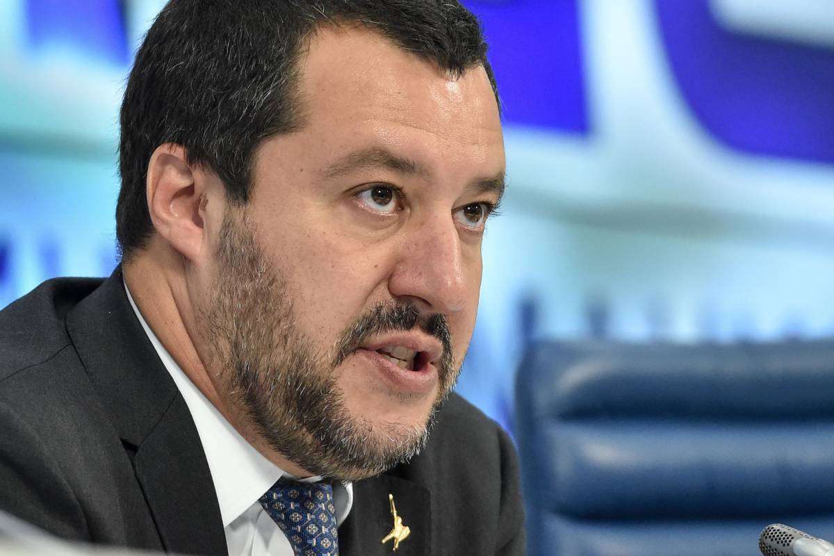 Salvini: "Legittima l'annessione della Crimea da parte della Russia"