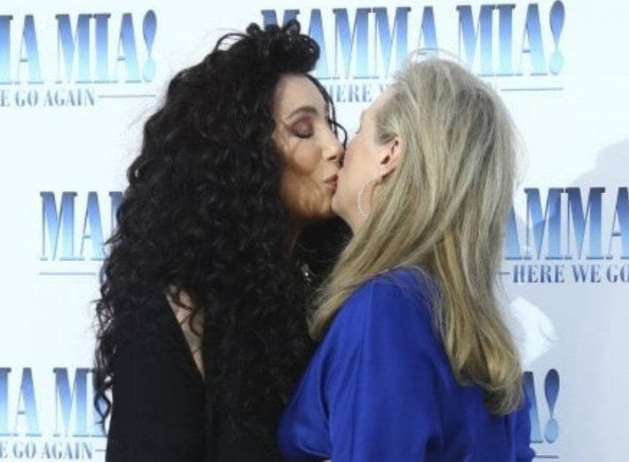 "Mamma mia!", bacio saffico tra Cher e Meryl Streep 