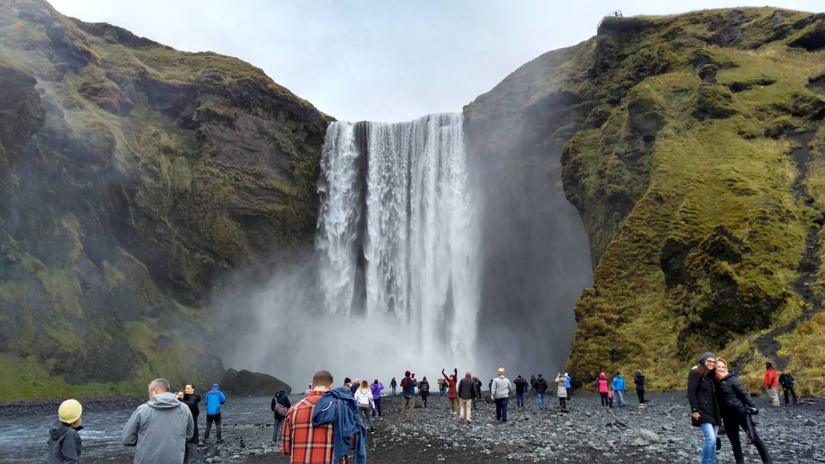 Troppi e maleducati: Islanda contro gli eco-turisti