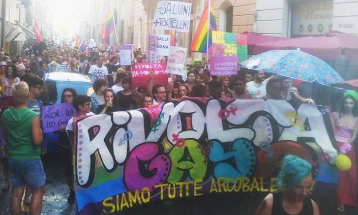 Gay pride blasfemo a Imola: Chiesa e politica sul piede di guerra