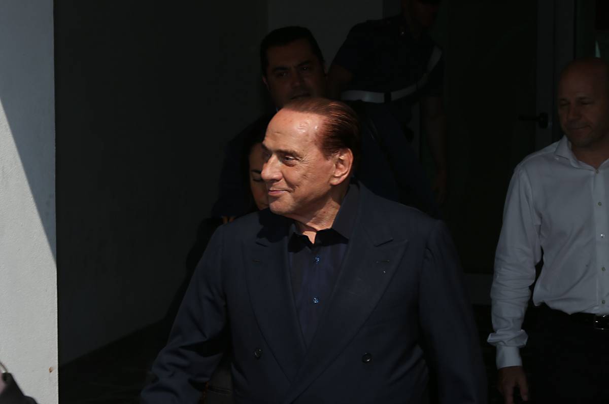 Berlusconi: "Con M5S al comando soffrono lavoro e imprese. Conte da Trump? Solo simpatia"