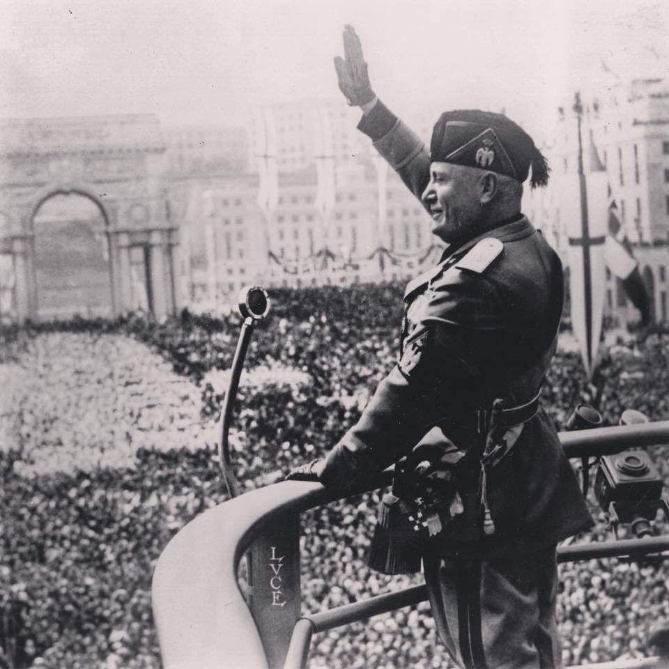Modica, dissequestrata la foto di Mussolini: "È solo libero pensiero"