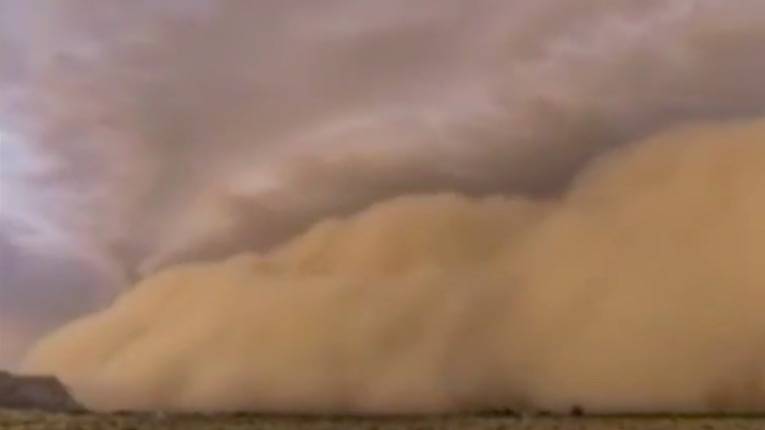 Usa, tempesta di sabbia a Phoenix: la città sparisce nel nulla