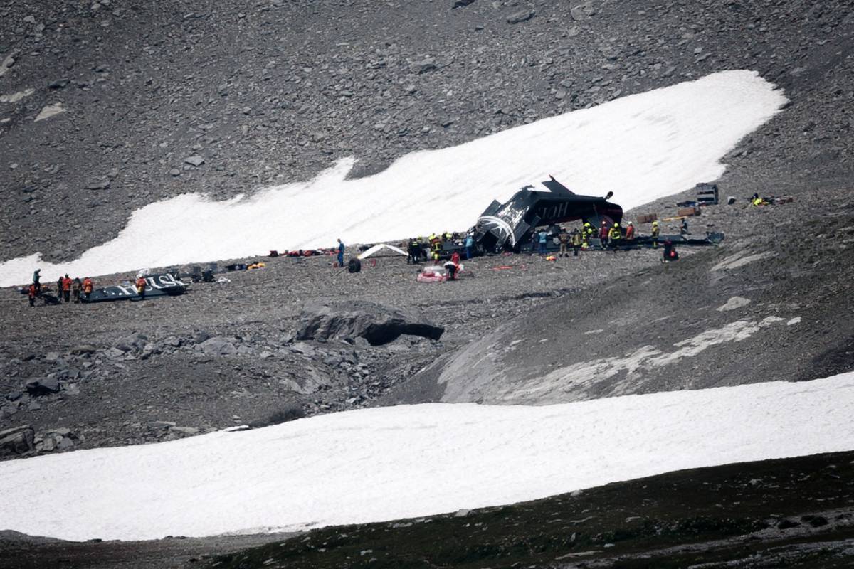 Svizzera, precipita aereo turistico. Venti morti
