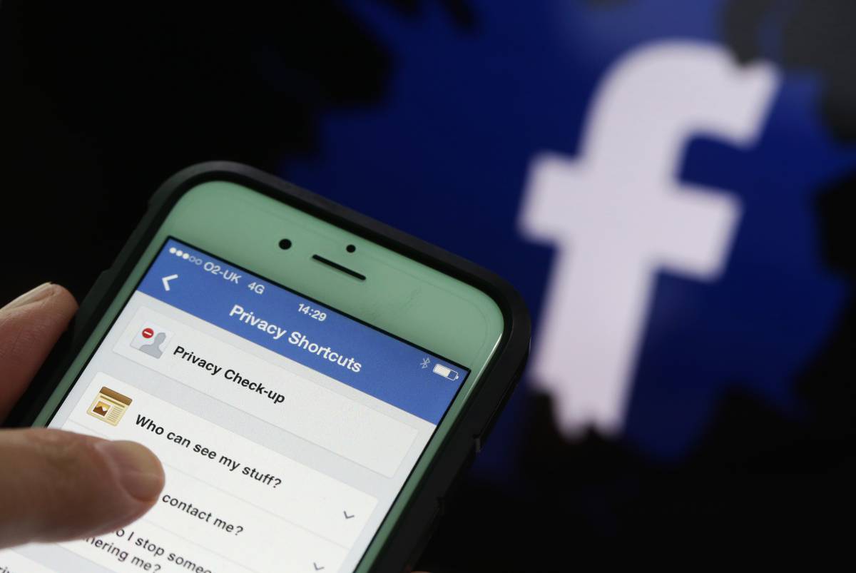 Facebook chiede alle banche i dati finanziari degli utenti