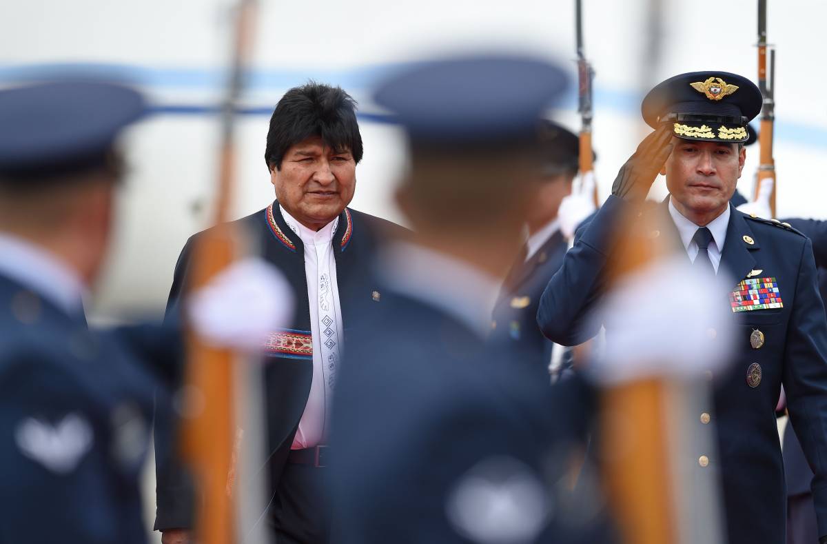 Rubate in un bordello: Morales va alla parata senza medaglia e fascia