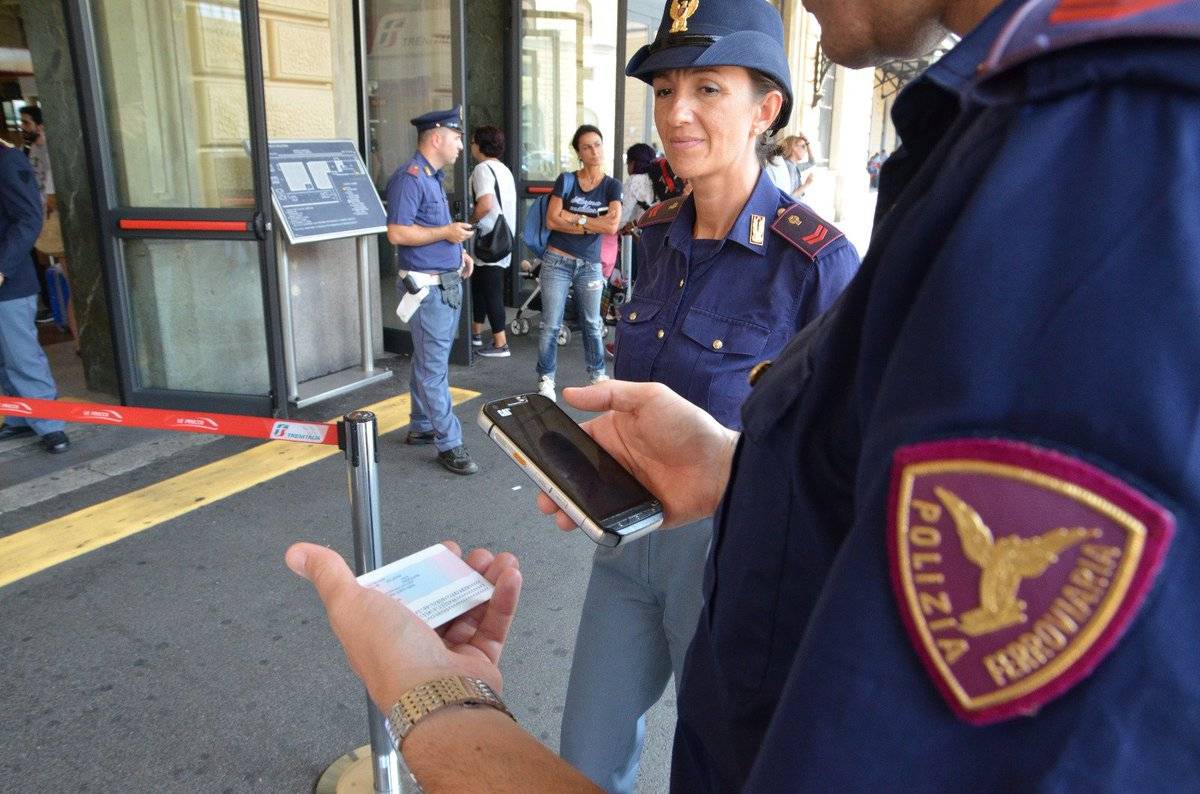 Taormina, straniero senza biglietto aggredisce capotreno e poliziotti