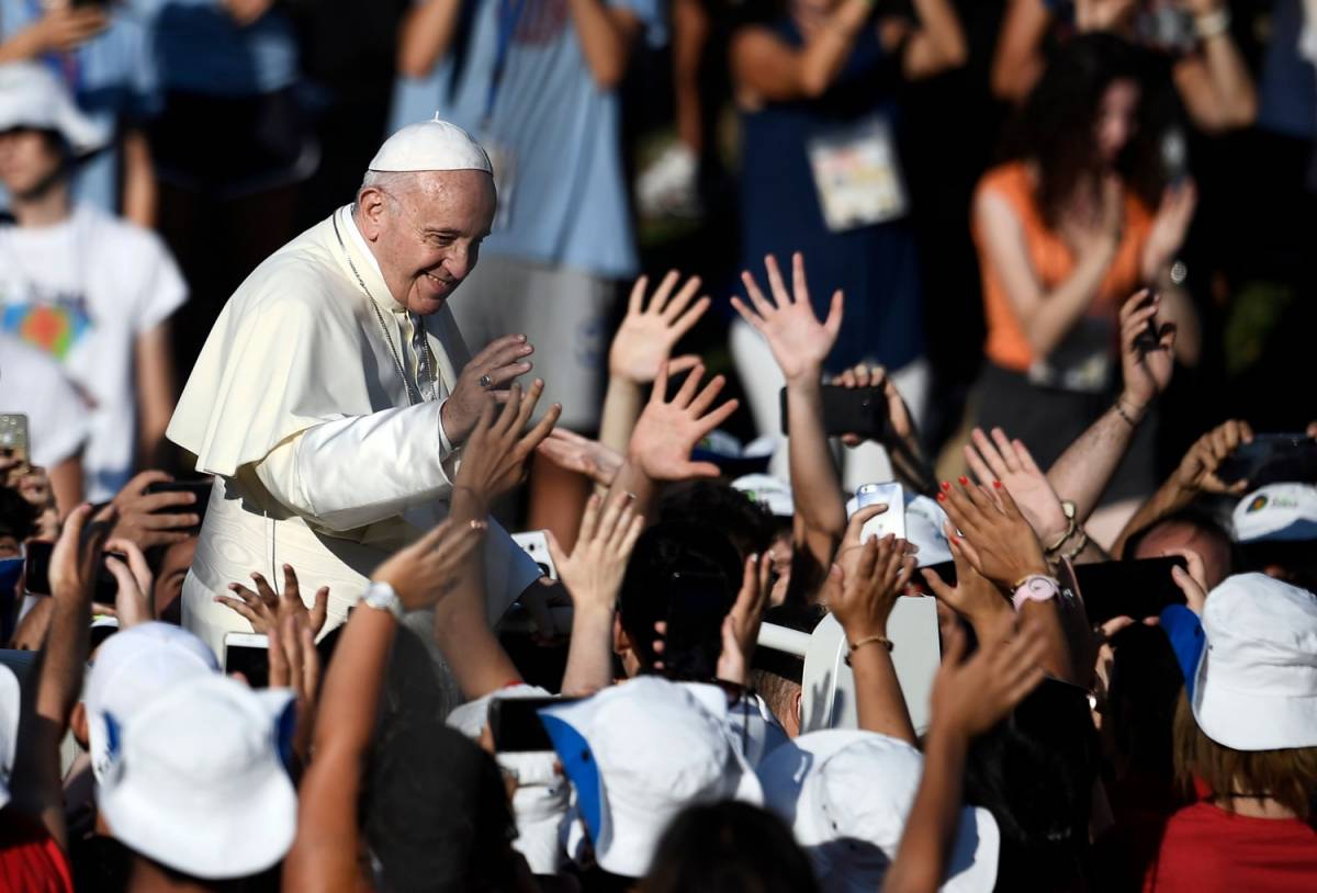 Roma invasa dai giovani per il Papa: "No alla cultura della morte"