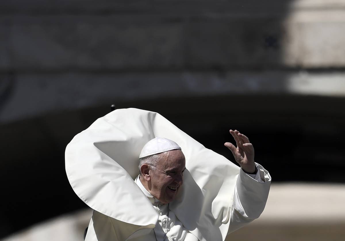 Il Papa riscrive il Padre Nostro. Dio non induce in tentazione