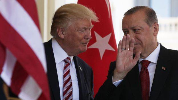 La Turchia respinge il rilascio del pastore Usa
