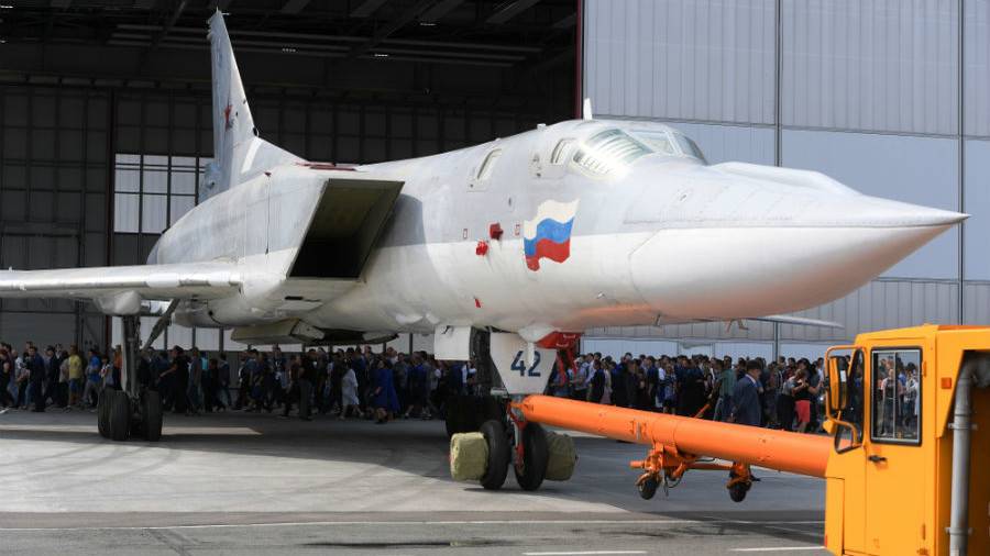 Russia, cerimonia di roll-out per il bombardiere Tu-22M3M