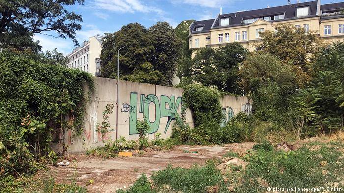 Stupore Berlino: trovato per caso un nuovo tratto del Muro