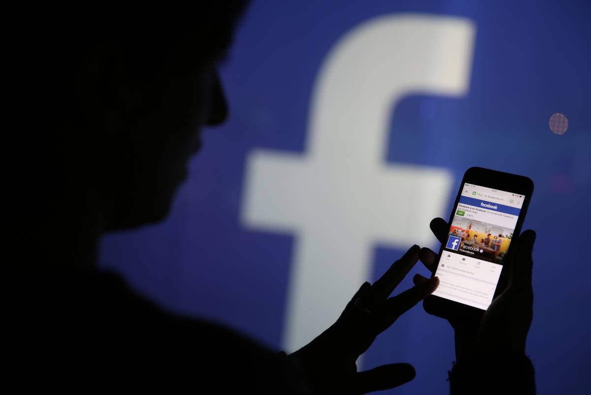 Il declino di Facebook: negli Usa sempre più giovani lo abbandonano 