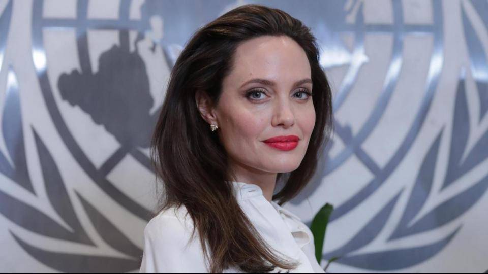 Angelina Jolie si butta in politica