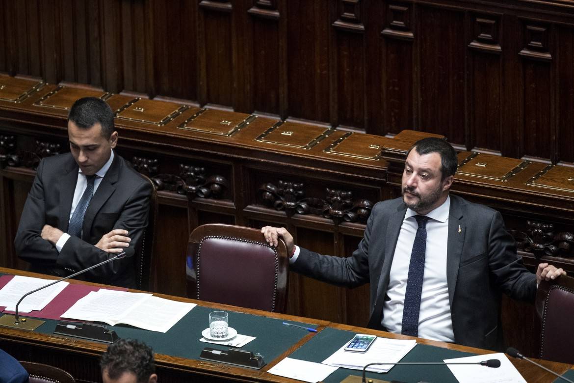 Allarme dei ministri leghisti: "Matteo, molla subito il M5S"