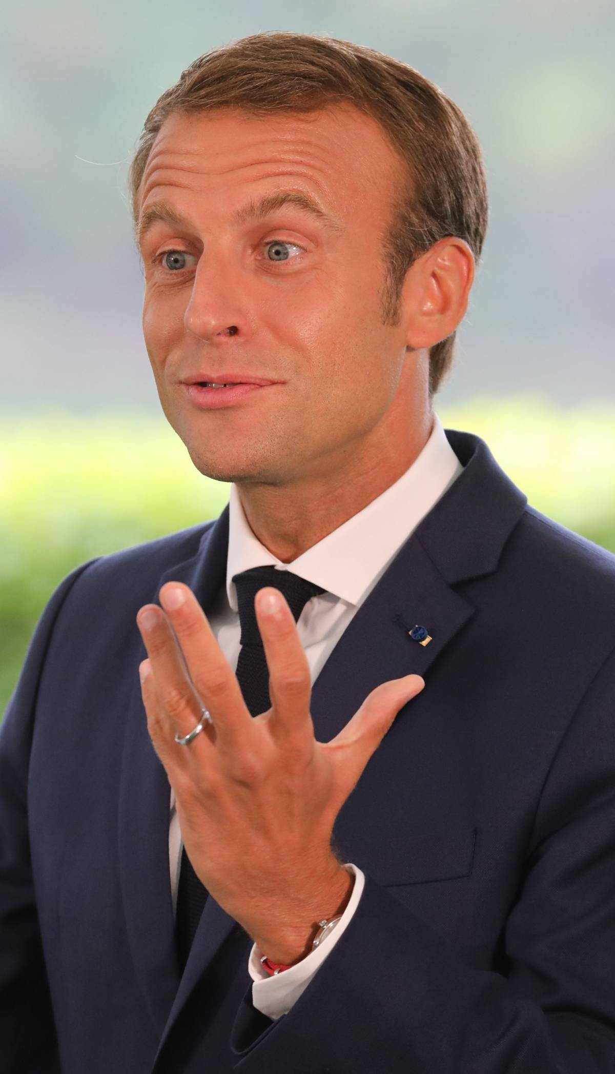 Fuga da Macron: via il fedelissimo ministro Collomb