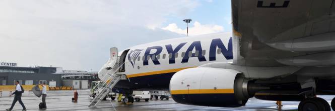 Ryanair, utili in picchiata