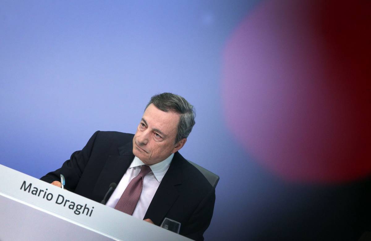 Draghi adesso fa il pompiere: "No rischio contagio per l'Ue"