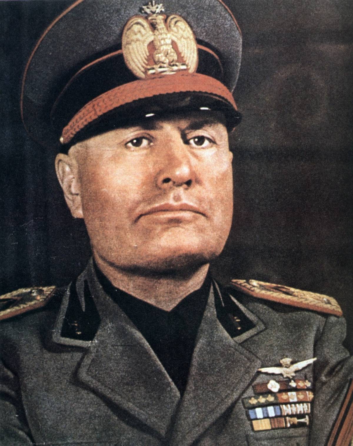 Il Mussolini di Scurati è un immane docu-film. Con effetto Wikipedia