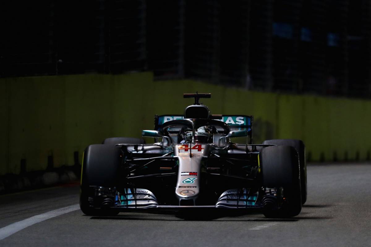 Formula Uno, Singapore: Hamilton vince davanti a Verstappen e Vettel